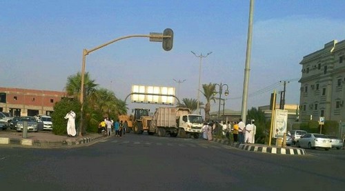 العناية الإلهية تنقذ مواطناً من حادث مروّع بالقرب من مستشفى القنفذة