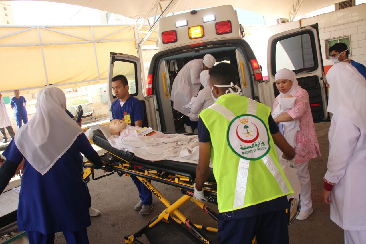 بالصور.. تنفيذ خطة إخلاء افتراضية بـ”سعود الطبية” خلال 6 دقائق
