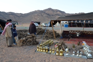 “بيت الشعر” يحتفي بضيوف عروس الشمال