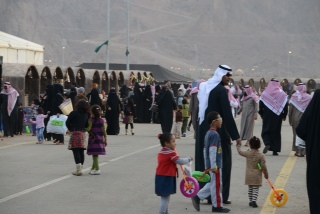 الجهات الأمنية بحائل تعزز حضورها خلال “مهرجان الصحراء”