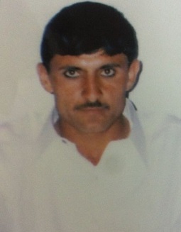 باكستاني يبحث عن ابنه المفقود منذ سنتين ونصف
