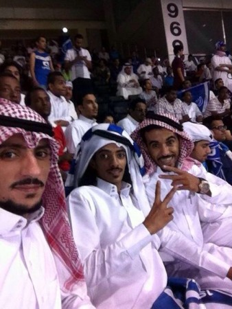 المشجع “الشمري” لـ”المواطن”: عضو شرف الهلال لم يهدنا 3 سيارات