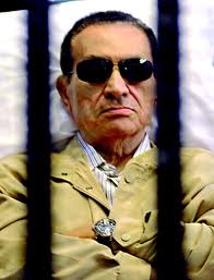 محكمة مصرية تخلي سبيل مبارك في قضية فتل المتظاهرين