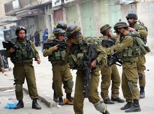 القوات الإسرائيلية تصيب أربعة فلسطينيين بعيارات معدنية وتعتقل ثلاثة في جيوس