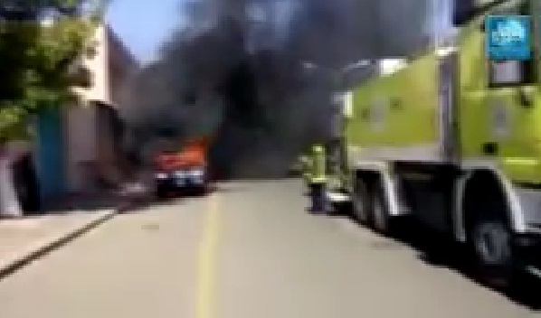 #تيوب_المواطن :سيارة مُفحِّط تحترق على أبواب ثانوية للبنات