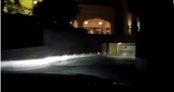 #تيوب_المواطن :عامل صف سيارات يحطم سيارة فورد موستنج في دبي