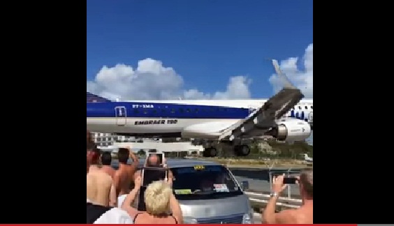 #تيوب_المواطن : هبوط مخيف لطائرة على شواطئ هولندا