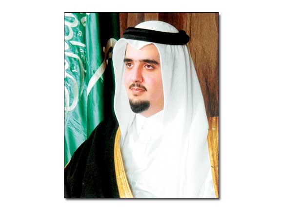 سعوديون يهنئون الأمير عبدالعزيز: أجر وعافية يا ابن الفهد