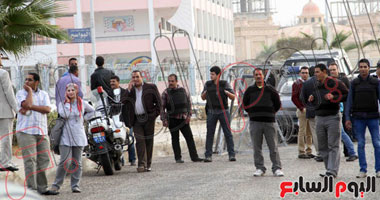 الأهالى يغادرون أكاديمية الشرطة بعد مشادات مع أنصار مرسي