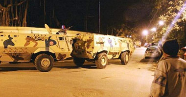 مدرعات الجيش المصري تنتشر على محيط السفارة السعودية