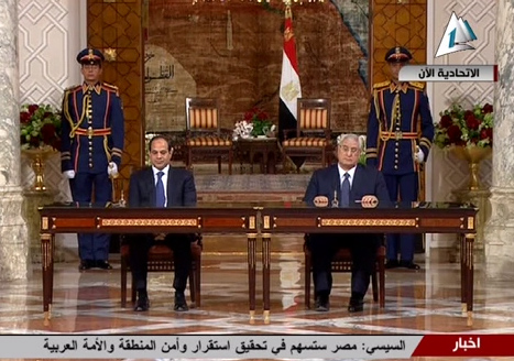 بالفيديو.. الأمير سلمان يشهد توقيع وثيقة تسليم السلطة في مصر
