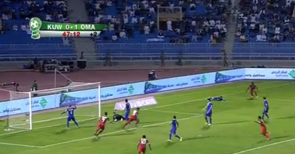 بالفيديو .. عمان تحرز الهدف الثاني في الكويت في نهاية الشوط الأول
