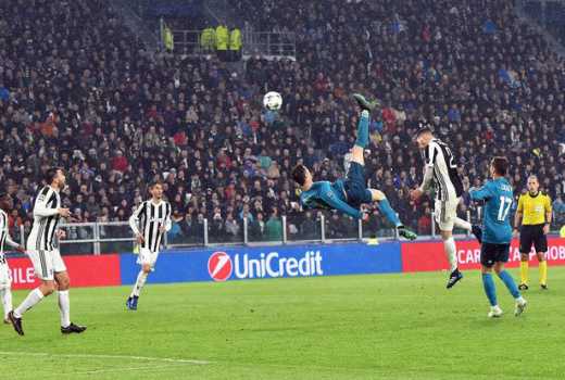 شاهد بالفيديو.. رد فعل زيدان بعد هدف Cristiano Ronaldo الخرافي