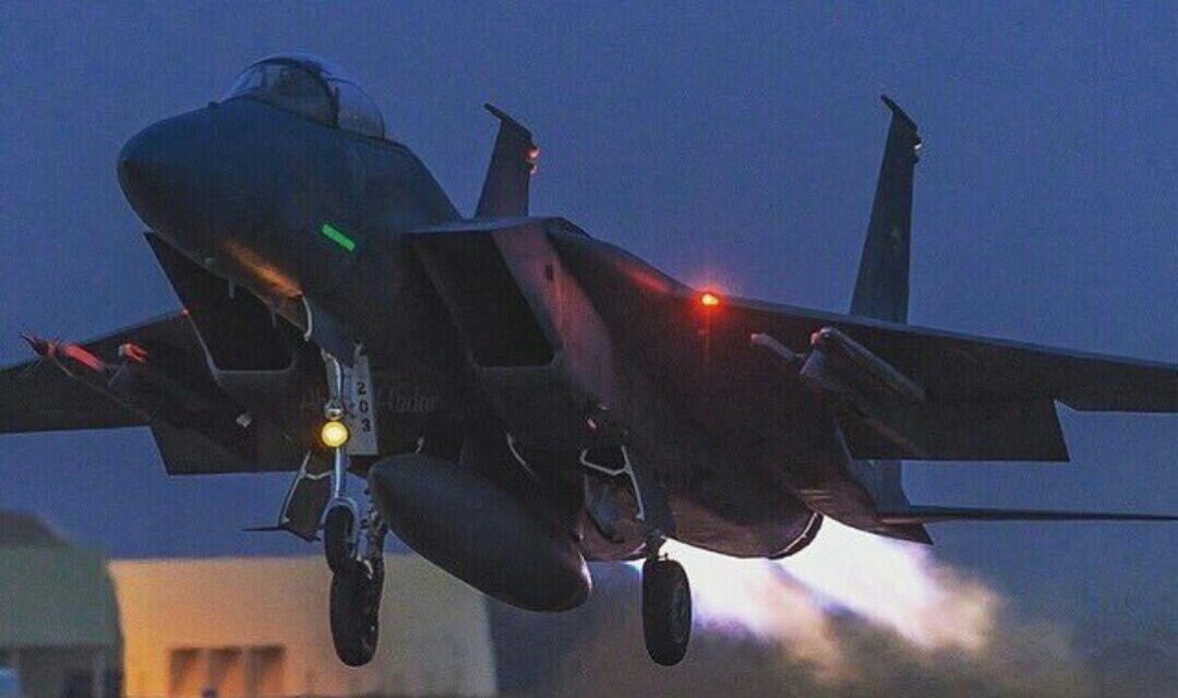 طائرات التحالف تدك مركز قيادة حوثيًّا في محيط صنعاء