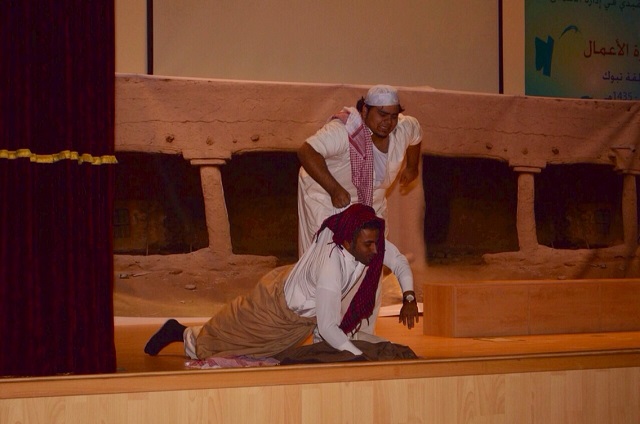 بالصور.. “انستقرام كوم” على مسرح جامعة فهد بن سلطان بتبوك