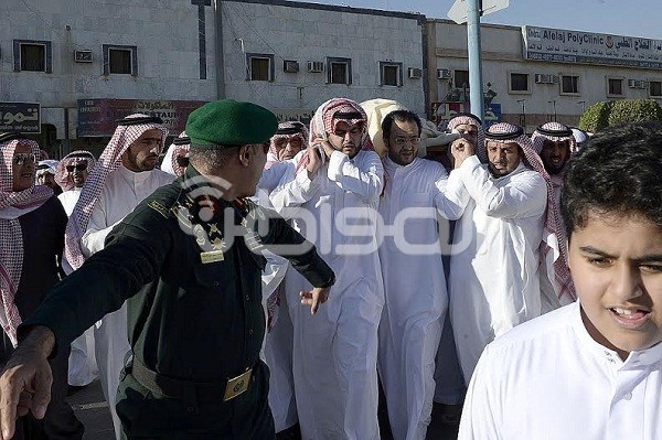 بالصور .. جموع غفيرة تشيع جثمان الدكتور محمد الرشيد في الرياض