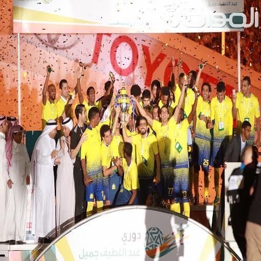 بالصور .. “المواطن” ترصد تتويج “العالمي” بكأس “جميل” في درة الملاعب