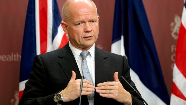وزير الخارجية البريطاني يعلن استقالته
