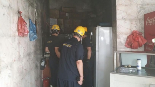 مدني نجران يخمد حريقاً بمطعم ويمنع إنتشاره