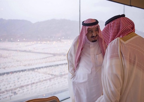الأمير سلمان مغرداً : خدمة الحجاج شرف عظيم هيأه الله لهذه البلاد