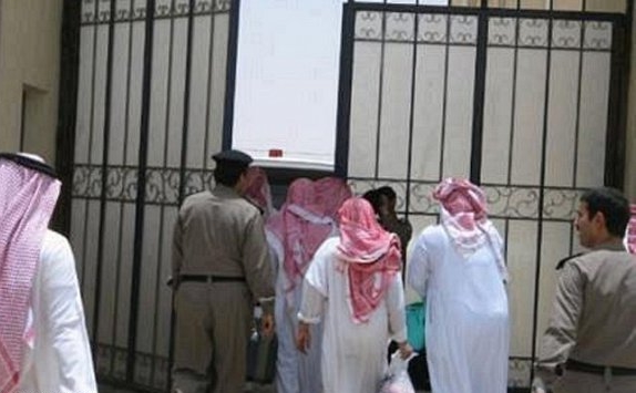 سجون القصيم تطلق سراح  105 نزلاء شملهم العفو الملكي