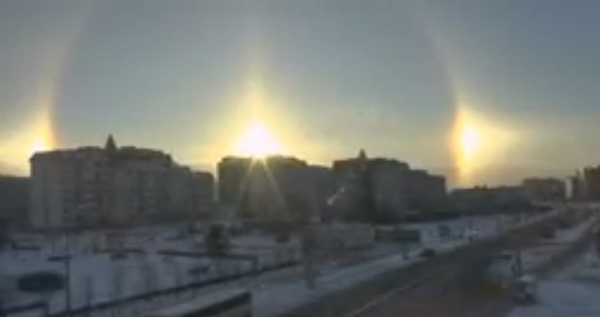 بالفيديو.. ظهور 3 شموس في سماء روسيا