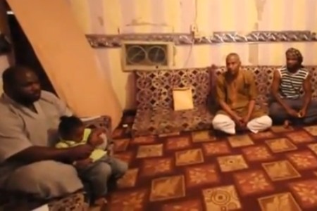 بالفيديو ..سعوديون يسكبون الدمع: الحياة بلا هوية موت بطيء