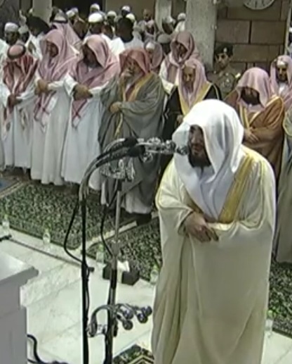 بالفيديو.. الإطلالة الأولى للشيخ بندر بليلة في المسجد الحرام