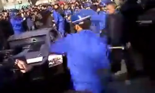 بالفيديو.. صيني يحطم سيارته الفارهة احتجاجاً على تدني خدمة ما بعد البيع - المواطن
