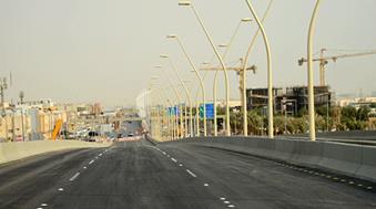 افتتاح الحركة بجسر تقاطع طريقي الخليفة أبوبكر مع الملك عبدالله