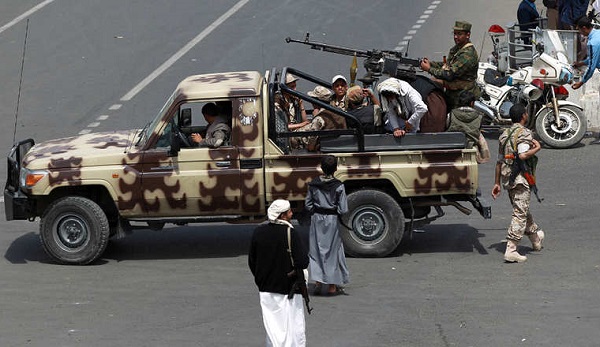 الحوثيون يسيطرون على إب وذمار بعد معارك مع القاعدة