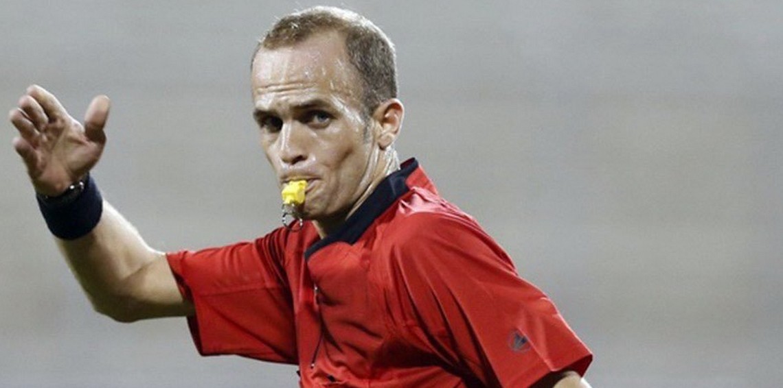 نمر الهلال يفتح النار على حكم نهائي الآسيوية