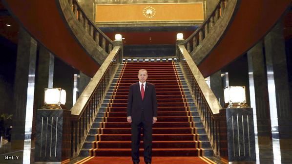 أردوغان: الصراصير نقلتني إلى قصري الجديد