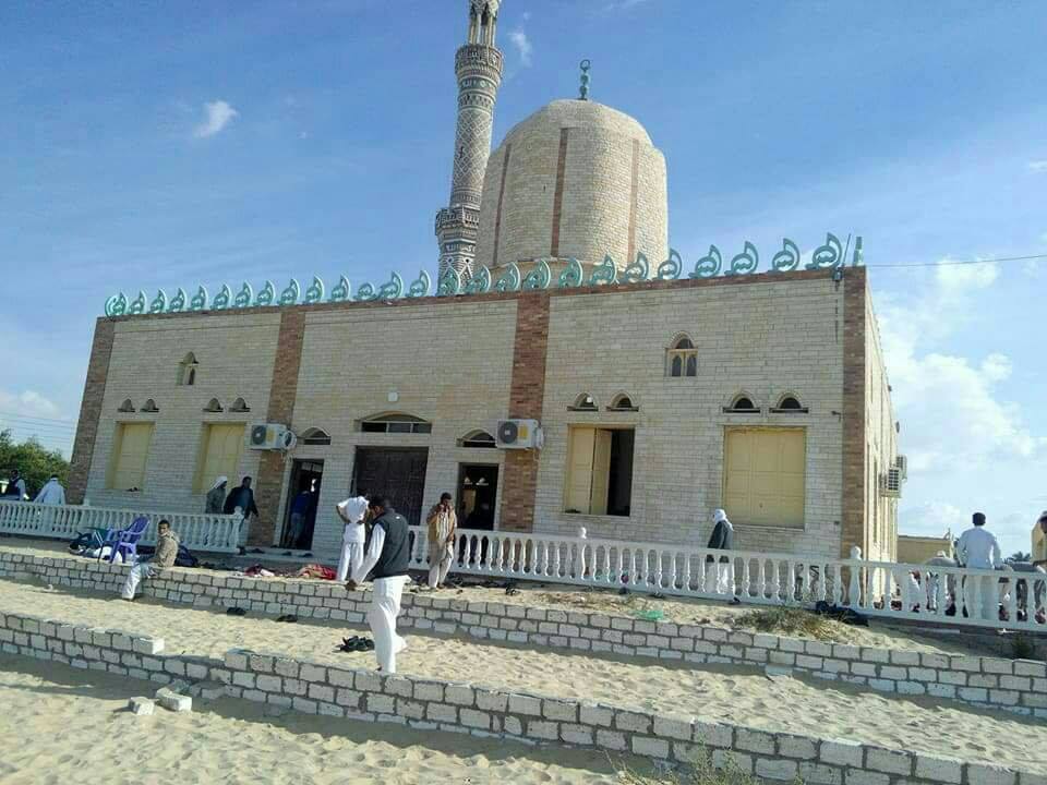 ارتفاع ضحايا الهجوم على مسجد في سيناء إلى 155 شهيدًا و120 جريحًا