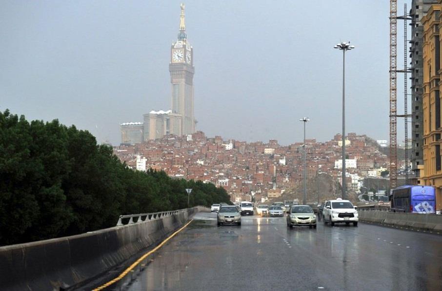 تحذير من أمطار رعدية ورياح على مكة المكرمة حتى الثامنة