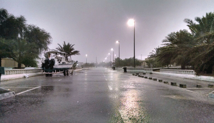 #أمطار_الإمارات تُعلن توقف الحياة بشكل كامل (1)