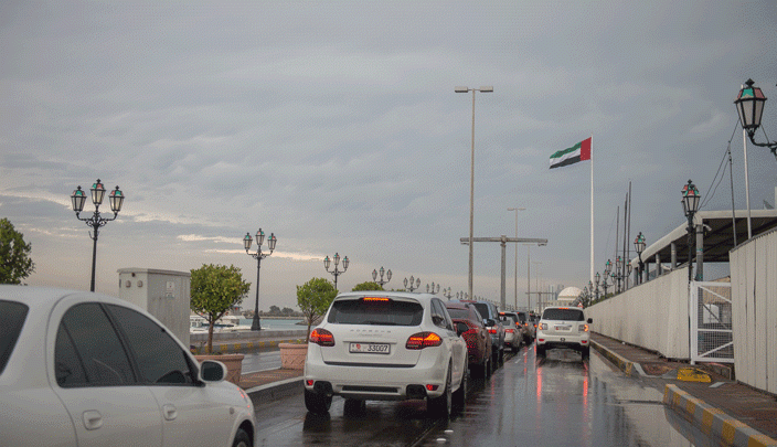 #أمطار_الإمارات تُعلن توقف الحياة بشكل كامل (2)
