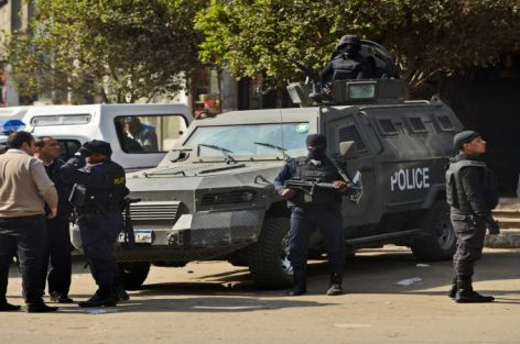 ارتفاع شهداء مواجهات الواحات بمصر إلى 16 شهيداً من قوات الأمن