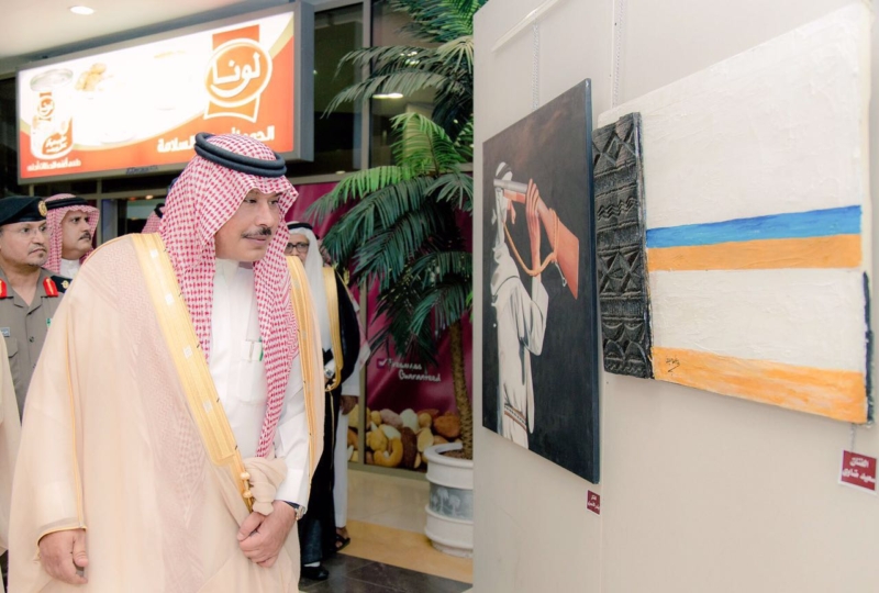 أمير الباحة يفتتح معرض الفنون البصريّة في مطار الملك سعود (3)