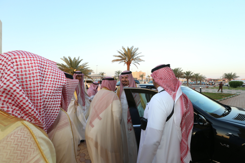 أمير الجوف يتقدم المصلين في صلاة عيد الفطر المبارك ‫(371266739)‬ ‫‬