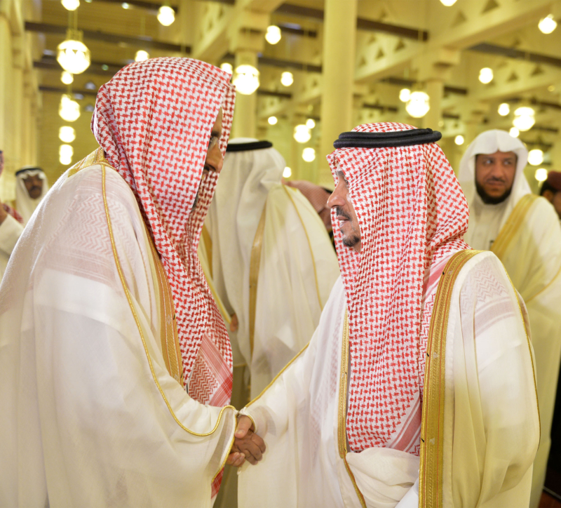 أمير الرياض يؤدي صلاة العيد ويستقبل المهنئين  ‫(217589743)‬ ‫‬