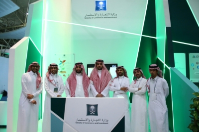 أمير #الرياض يدشن المعرض التجاري الـ15 للدول الإسلامية بمشاركة 29 دولة (23)