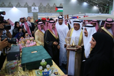 أمير #الرياض يدشن المعرض التجاري الـ15 للدول الإسلامية بمشاركة 29 دولة (8)