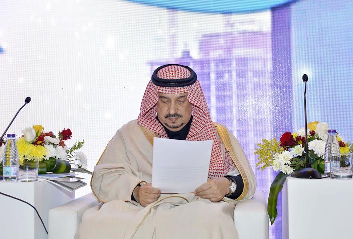 بالصور.. أمير الرياض يرعى مؤتمرًا علميًّا لجمعية السكري السعودية