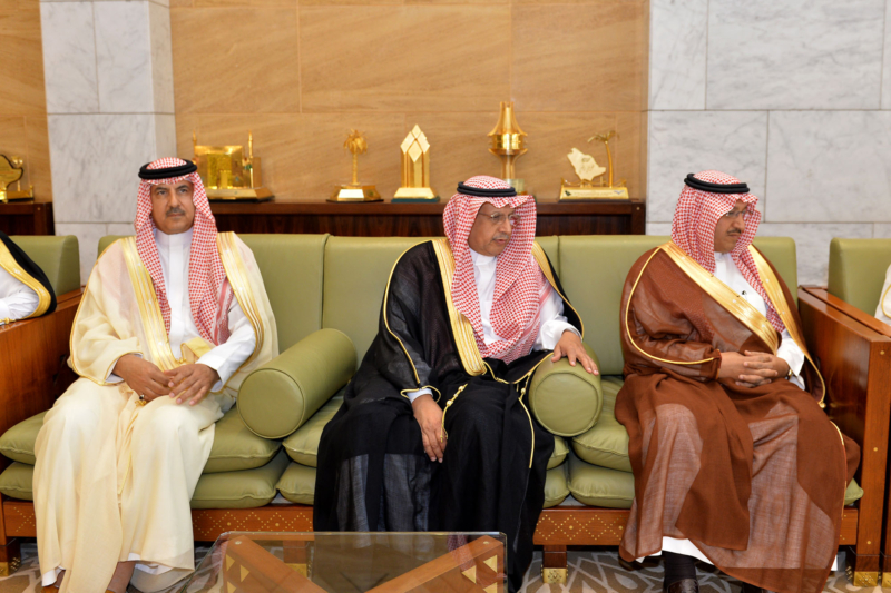 أمير الرياض يستقبل رئيس الهيئة الملكية وكبار المسؤولين المهنئين برمضان ‫(1)‬ ‫‬