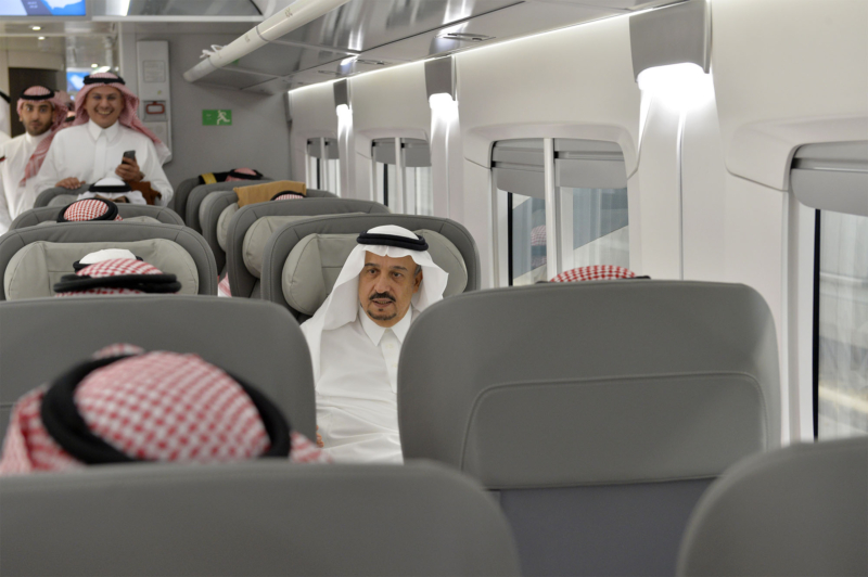 أمير الرياض يقوم برحلة عبر قطار الشمال للمجمعة ويزور المحطات ‫(34669072)‬ ‫‬