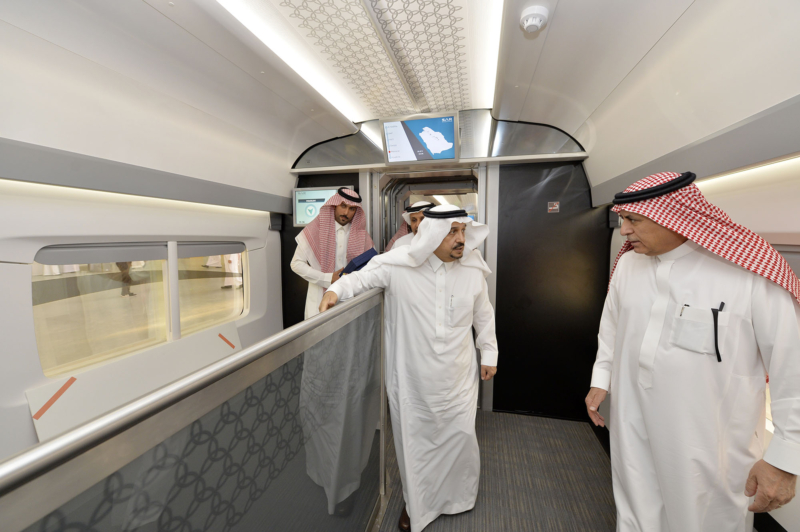 أمير الرياض يقوم برحلة عبر قطار الشمال للمجمعة ويزور المحطات ‫(34669076)‬ ‫‬