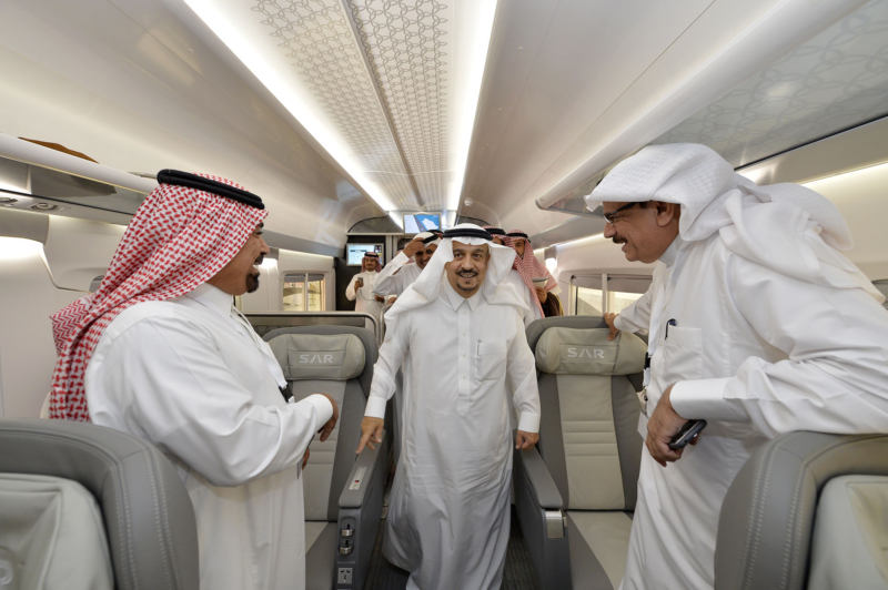 أمير الرياض يقوم برحلة عبر قطار الشمال للمجمعة ويزور المحطات ‫(34669077)‬ ‫‬