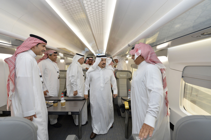 أمير الرياض يقوم برحلة عبر قطار الشمال للمجمعة ويزور المحطات ‫(34669078)‬ ‫‬