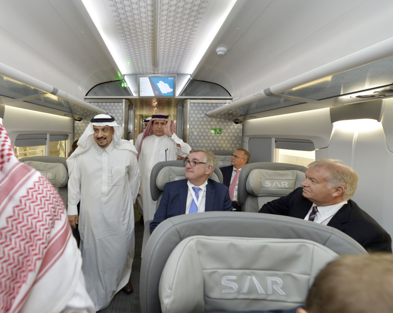 أمير الرياض يقوم برحلة عبر قطار الشمال للمجمعة ويزور المحطات ‫(34669079)‬ ‫‬